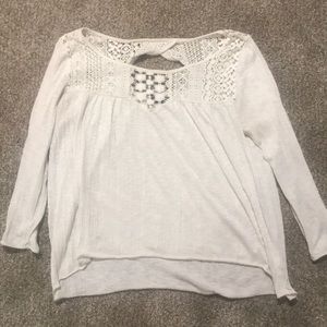 Quarter sleeve top